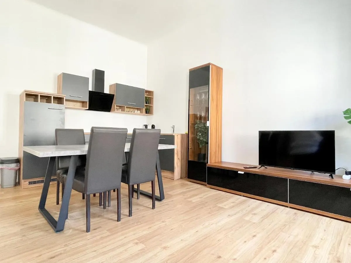Elegant Residence At Famous Vienna Kutschkermarkt location