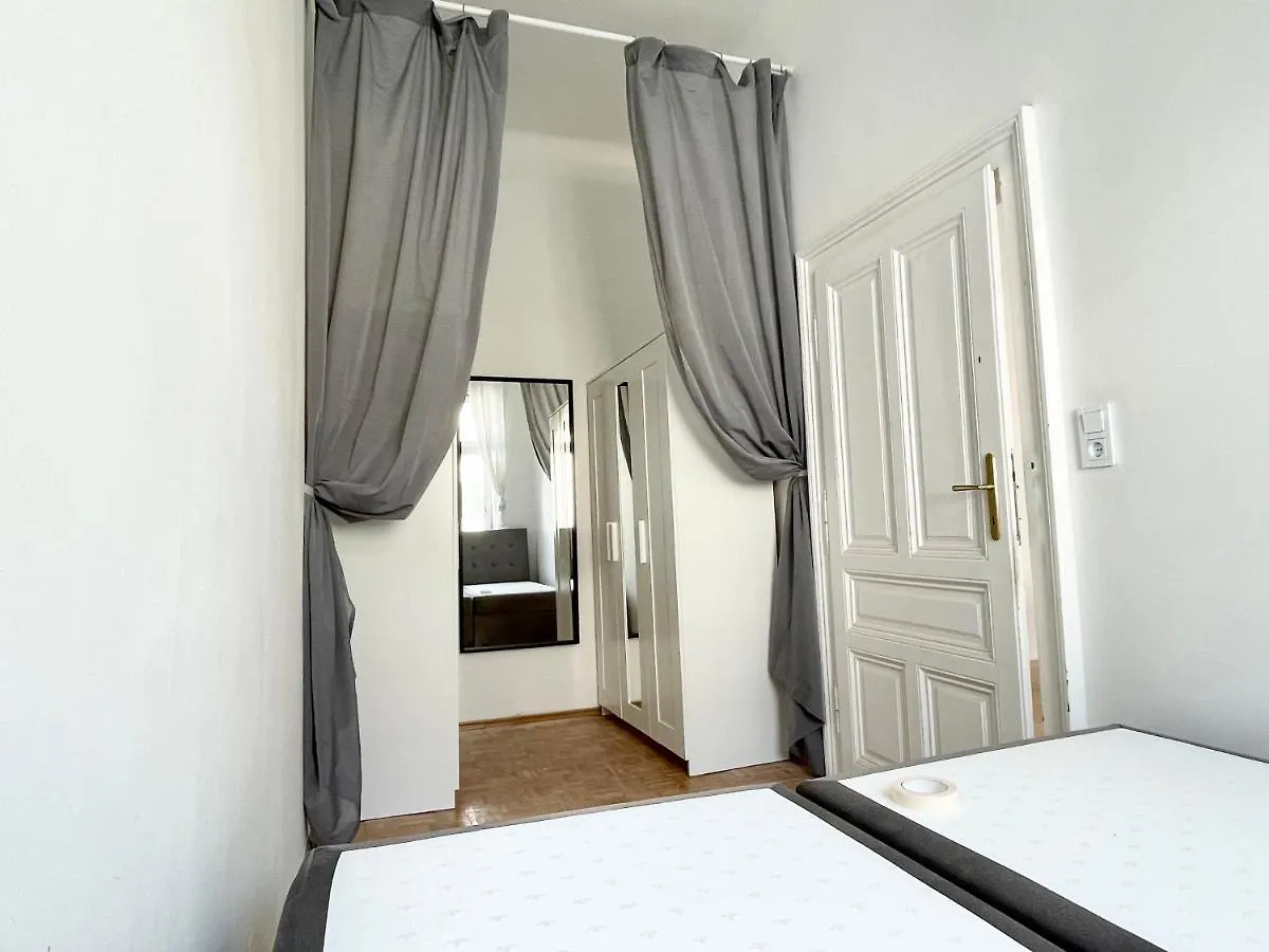 Elegant Residence At Famous Vienna Kutschkermarkt Appartement